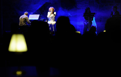 JAZZ spettacolo di Moschella Mulè. Fotografie di Giulio Azzarello ©2016. JAZZ spettacolo di Moschella Mulè. Fotografie di Giulio Azzarello ©2016.