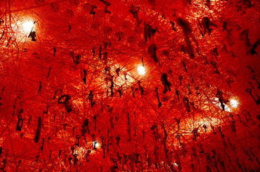 BIENNALE di VENEZIA padiglione giapponese. Foto di Giulio Azzarello &copy;2015 2016. Opera di Chiharu Shiota The KEY in the HAND .