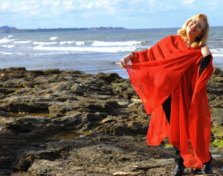 SARA FAVARO attrice e scrittrice italiana. Fotografie di Giulio Azzarello &copy;2015 2016.