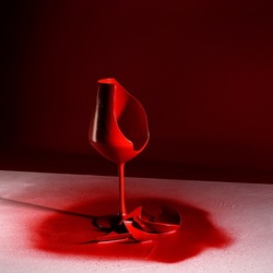 CALICE ROSSO. Fotografia di Giulio Azzarello &copy;2023.