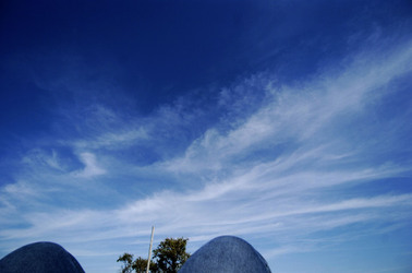 ARTE CONTEMPORANEA A PIRGI sito e riserva archeologica. Fotografie di Giulio Azzarello &copy;2014.