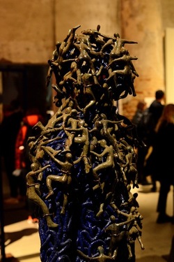 VENEZIA installazione nigeriana inizio Arsenale. Biennale Arch. Cont.. Fotografie di Giulio Azzarello &copy;2022.