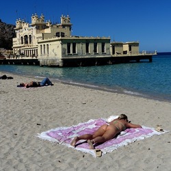 MONDELLO. Fotografie di Giulio Azzarello ©2024.