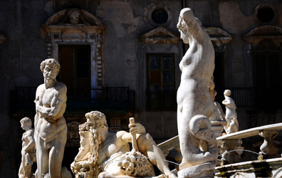 PIAZZA PRETORIA a Palermo panoramiche e particolari. Fotografie di Giulio Azzarello &copy;2014.