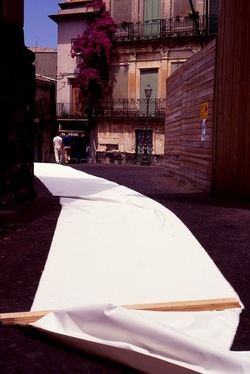 1KMdiTELADIPINTA fotografie di Giulio Azzarello ©2020. 1KMdiTELADIPINTA fotografie di Giulio Azzarello ©2020.