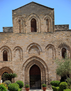 CHIESA E CHIOSTRO DELLA MAGIONE a Palermo panoramiche e particolari. Fotografie di Giulio Azzarello ©2014. CHIESA E CHIOSTRO DELLA MAGIONE a Palermo panoramiche e particolari. Fotografie di Giulio Azzarello ©2014.