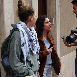 AFROCHE. Fotografie di Giulio Azzarello ©2024. AFROCHE. Fotografie di Giulio Azzarello ©2024.