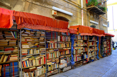 PALERMO centro storico. Fotografie di Giulio Azzarello ©2016. PALERMO centro storico. Fotografie di Giulio Azzarello ©2016.