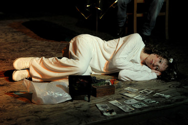 CLOCHARD uno spettacolo di e con Ludovico Caldarera. Fotografie di Giulio Azzarello &copy;2017.