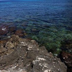 BAIA DEL CORALLO. Fotografie di Giulio Azzarello &copy;2022.