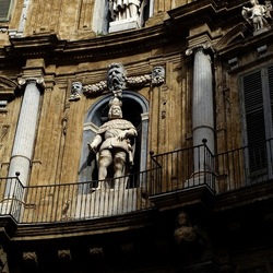 PALERMO. Fotografie di Giulio Azzarello ©2022. PALERMO. Fotografie di Giulio Azzarello ©2022.