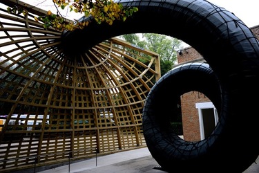 BIENNALE di VENEZIA Arte Contemporanea Giardini. Fotografie di Giulio Azzarello &copy;2020.