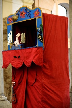 BRUNO LEONE Pulcinella. Fotografie di Giulio Azzarello ©2020. BRUNO LEONE Pulcinella. Fotografie di Giulio Azzarello ©2020.