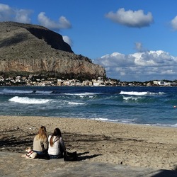 MONDELLO. Fotografie di Giulio Azzarello &copy;2024.