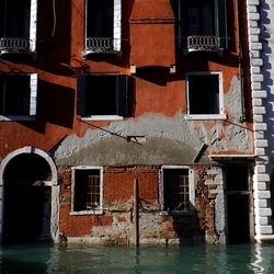 VENEZIA fotografie di Giulio Azzarello &copy;2022.