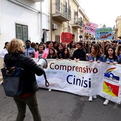 AFROCHE. Fotografie di Giulio Azzarello ©2024. AFROCHE. Fotografie di Giulio Azzarello ©2024.