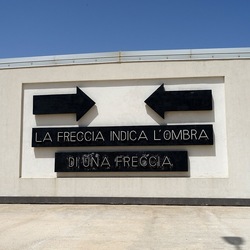 GIBELLINA. Fotografie di Giulio Azzarello &copy;2023.