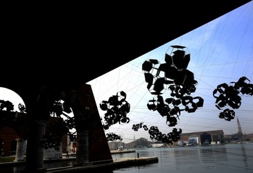 BIENNALE DI VENEZIA Arti Contemporanee Arsenale. Fotografie di Giulio Azzarello &copy;2020.