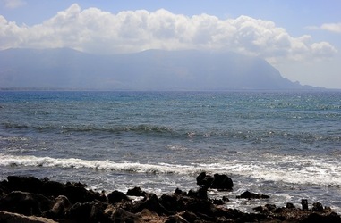 PAESAGGIO SICILIANO di MARE. Fotografia di Giulio Azzarello &copy;2018.