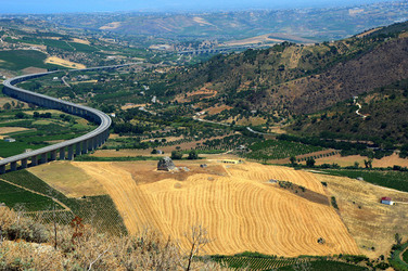 SEGESTA in Sicilia sito archeologico. Fotografie di Giulio Azzarello ©2014.