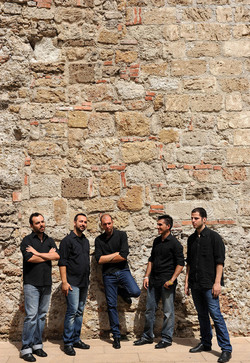 GIACOMO CUTICCHIO e il suo ensemble musicale. Fotografie di Giulio Azzarello &copy;2014.