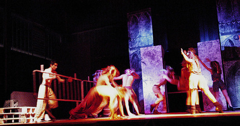 NOTREDAM de PARIS con giovani artisti. Fotografie di Giulio Azzarello ©2014. NOTREDAM de PARIS con giovani artisti. Fotografie di Giulio Azzarello ©2014.