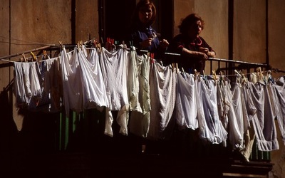 DIGITALIZZAZIONI fotografie di Giulio Azzarello &copy;2020.