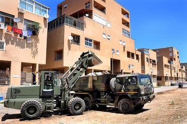IL QUARTIERE ZEN di Palermo. Fotografie di Giulio Azzarello ©2014. IL QUARTIERE ZEN di Palermo. Fotografie di Giulio Azzarello ©2014.
