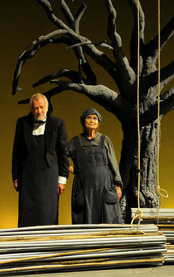 TEATRO stabile BIONDO di Palermo. Primo spettacolo stagione 2015 2106. Foto di Giulio Azzarello &copy;.