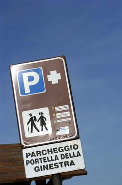 PORTELLA della Ginestra in Sicilia. Fotografie di Giulio Azzarello &copy;2014.