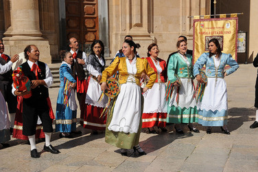 GRUPPO FOLK SICILIANO a Marsala. Fotografie di Giulio Azzarello &copy;2014.