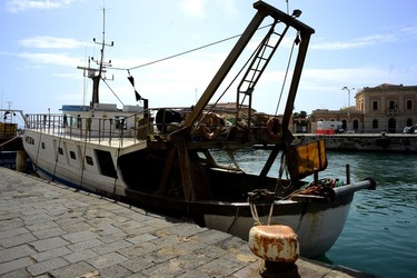 BARCHE da PESCA fotografie di Giulio Azzarello &copy;2019.