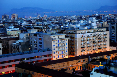 PALERMO metropoli. Fotografie di Giulio Azzarello ©2016. PALERMO metropoli. Fotografie di Giulio Azzarello ©2016.