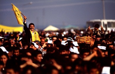 NEWROZ marzo 2001. Curdistan turco. Fotografie di Giulio Azzarello ©2001 2022. NEWROZ marzo 2001. Curdistan turco. Fotografie di Giulio Azzarello ©2001 2022.