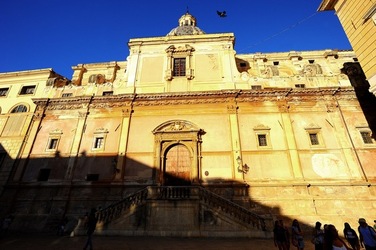 CENTRO STORICO di PALERMO. Fotografia di Giulio Azzarello &copy;2018.