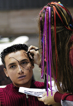 NOTREDAM de PARIS con giovani artisti. Fotografie di Giulio Azzarello ©2014. NOTREDAM de PARIS con giovani artisti. Fotografie di Giulio Azzarello ©2014.