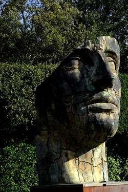 IGOR MITORAJ Giardino di Boboli. Fotografie di Giulio Azzarello &copy;2022.