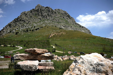 PORTELLA della Ginestra in Sicilia. Fotografie di Giulio Azzarello &copy;2014.