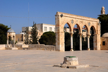 LA CITTA SANTA DI GERUSALEMME fotografie di Giulio Azzarello ©2104. LA CITTA SANTA DI GERUSALEMME fotografie di Giulio Azzarello ©2104.
