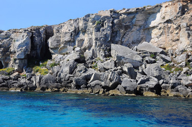 ISOLA DI FAVIGNANA in Sicilia. Visioni panoramiche o particolari. Fotografie di Giulio Azzarello ©2014. ISOLA DI FAVIGNANA in Sicilia. Visioni panoramiche o particolari. Fotografie di Giulio Azzarello ©2014.