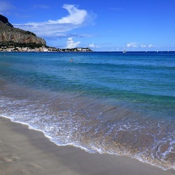 MONDELLO fotografie di Giulio Azzarello ©2021. MONDELLO fotografie di Giulio Azzarello ©2021.