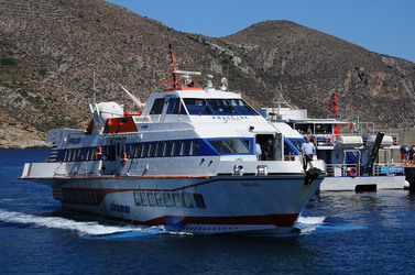 Il PORTO DI FAVIGNANA in Sicilia visioni panoramiche o particolari. Fotografie di Giulio Azzarello &copy;2014.