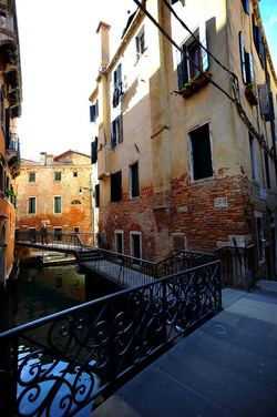 I SESTRIERI di VENEZIA fotografie di Giulio Azzarello &copy;2016.