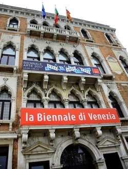 BIENNALE di VENEZIA 2017 la citt&agrave; particolari. Fotografie di Giulio Azzarello &copy;2018.