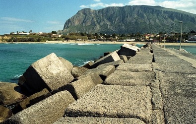 TERRASINI fotografie di Giulio Azzarello ©2021. TERRASINI fotografie di Giulio Azzarello ©2021.