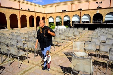 TEATRO TAGES Sardegna Cagliari. Fotografie di Giulio Azzarello ©2020.