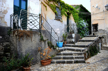 ISOLA DI USTICA il paese. Fotografie di Giulio Azzarello ©2016. ISOLA DI USTICA il paese. Fotografie di Giulio Azzarello ©2016.