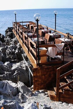 CEFALU e il suo Duomo in Sicilia. Fotografie di Giulio Azzarello &copy;2014.