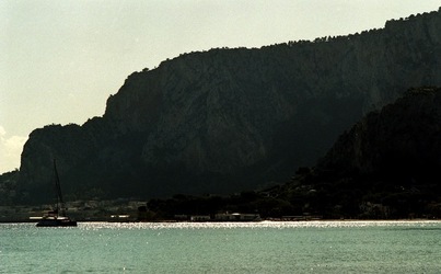 MONDELLO fotografie di Giulio Azzarello ©2021. MONDELLO fotografie di Giulio Azzarello ©2021.