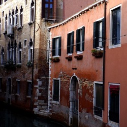 VENEZIA fotografie di Giulio Azzarello &copy;2022.